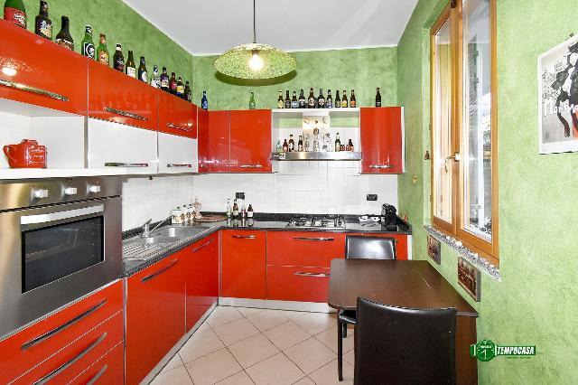 2-room flat in Via Vincenzo Monti 6, Rho - Photo 1