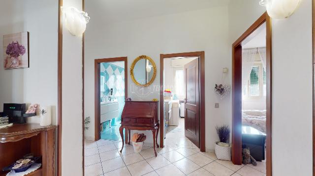 3-room flat in {3}, Via Radici in Piano - Photo 1