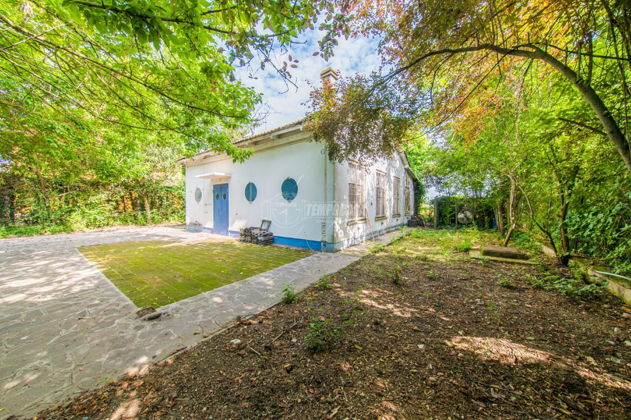 Casa indipendente in vendita a Reggio Emilia