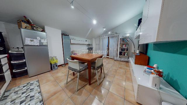 2-room flat, Rubiera - Photo 1