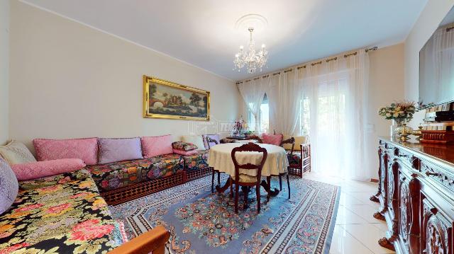 4-room flat, Rubiera - Photo 1