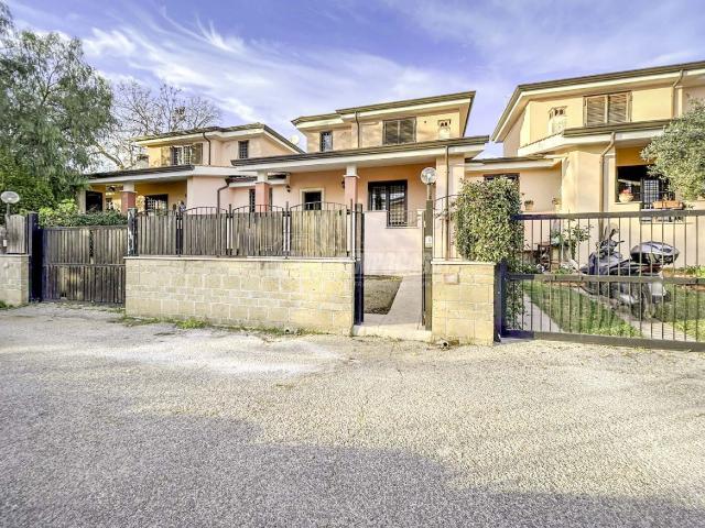 Terraced house, Fiumicino - Photo 1