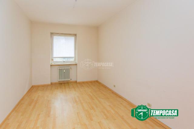 2-room flat in Via Ponzella 12, Busto Arsizio - Photo 1