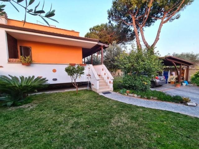 Villa a schiera in Via Monte Corno, Fiumicino - Foto 1