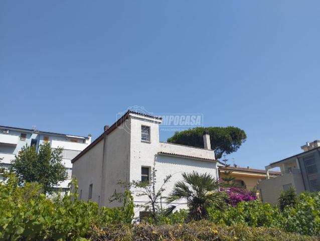 4-room flat in Via Leonardo da Vinci 10, Santa Marinella - Photo 1