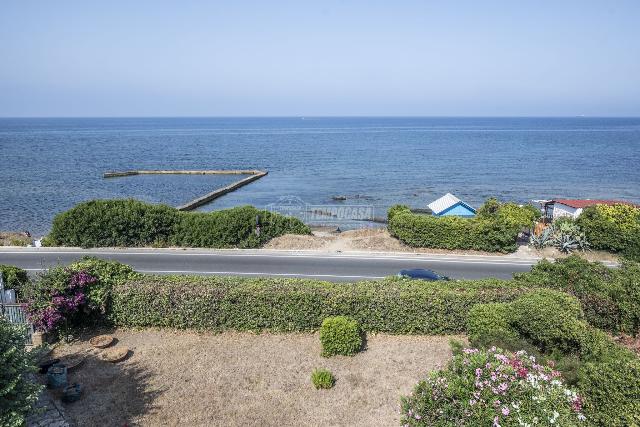 Mansion in Via Aurelia, Santa Marinella - Photo 1