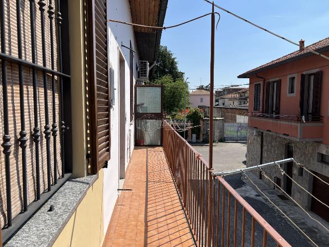 2-room flat in Via Piave, Brugherio - Photo 1