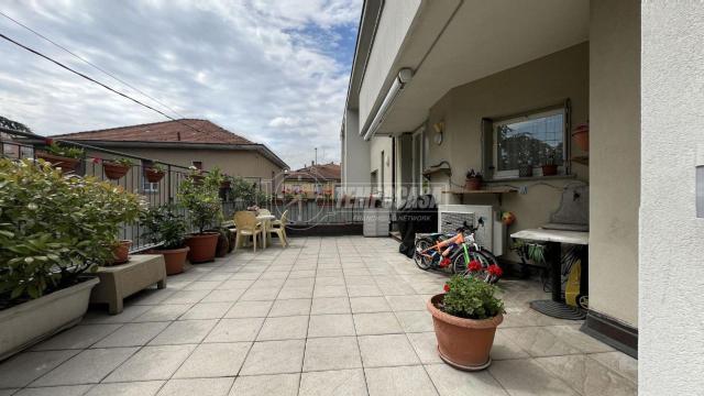 Dreizimmerwohnung in Viale Lombardia, Brugherio - Foto 1