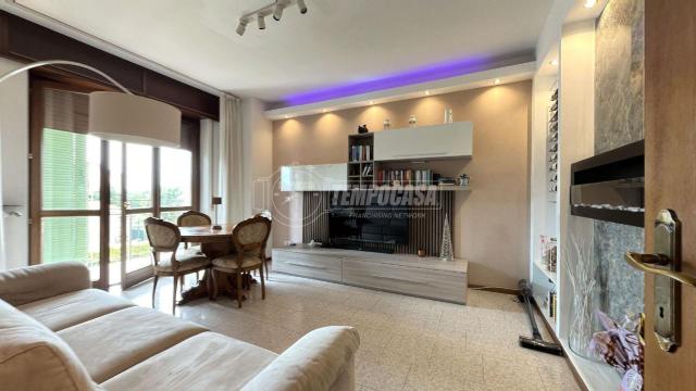 3-room flat in Via Filippo Corridoni, Brugherio - Photo 1