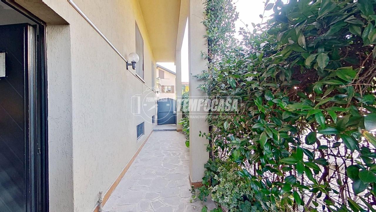 Laboratorio in Via Ghisallo, Brugherio, {3} - Foto 2