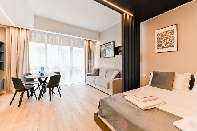 One-room flat in Corso di Porta Nuova 52, Milano - Photo 1