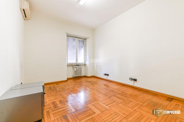 Büro in Via Fabio Filzi 4, Milano - Foto 1