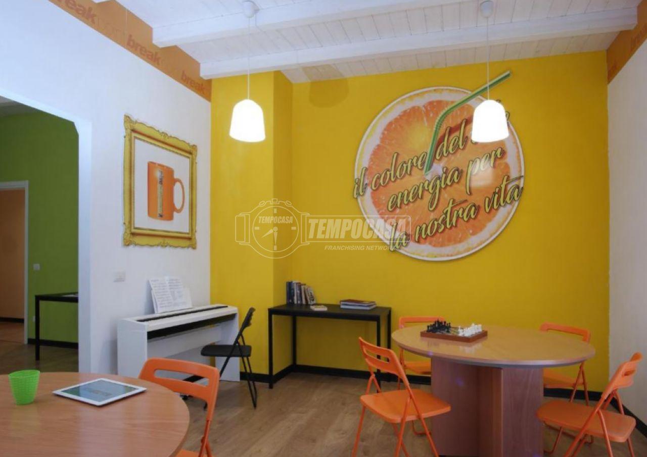 Palazzina commerciale in , Milano - Foto 1