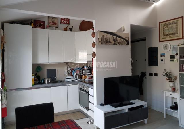 2-room flat in {3}, - Photo 1