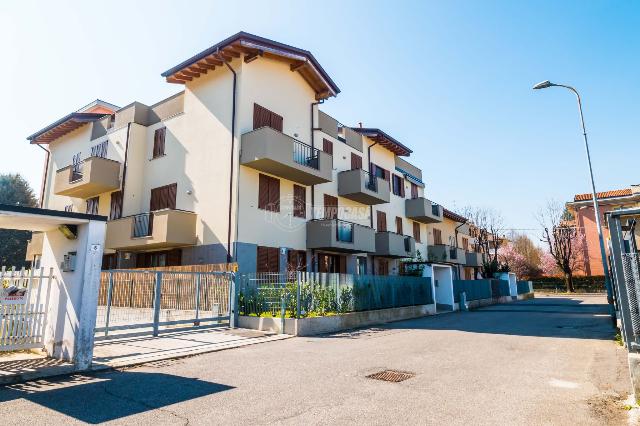 Trilocale in Via Luigi Pirandello 4, Lentate sul Seveso - Foto 1