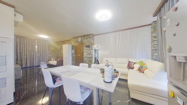 2-room flat in Via Cinque Giornate di Milano 10, Lentate sul Seveso - Photo 1