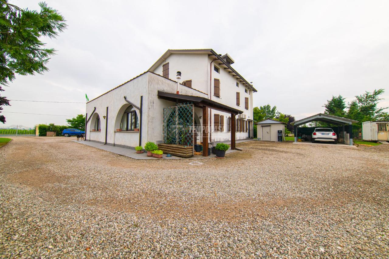 Villa in vendita a Rio Saliceto