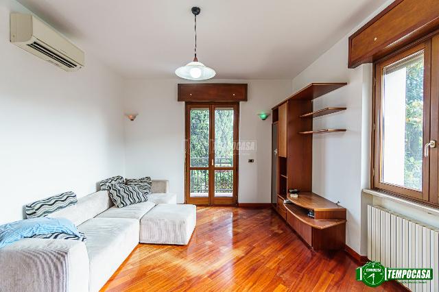 Dreizimmerwohnung in Via Giuseppe Parini 32, Nova Milanese - Foto 1