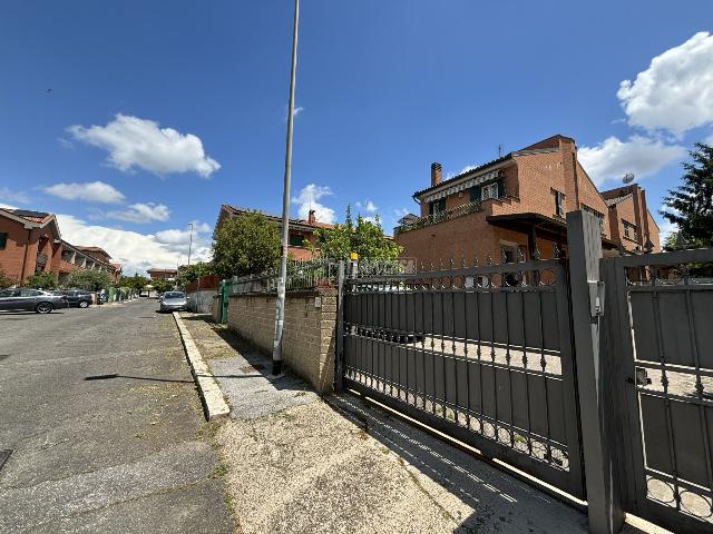 Villa in Via Alfonso Miola 55, Roma - Foto 1