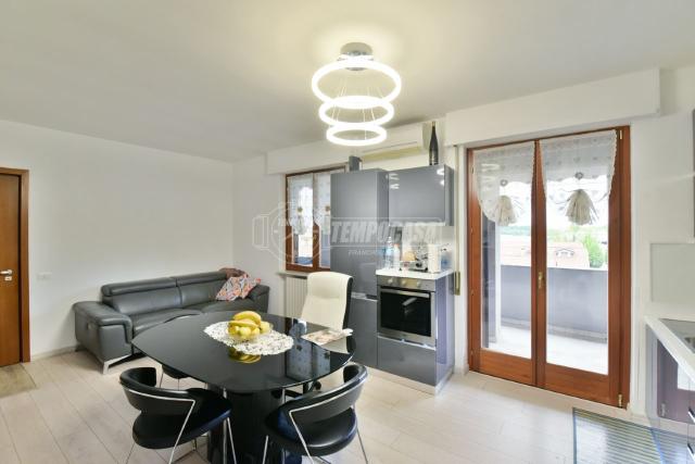 3-room flat in Via San Giuseppe, Cantù - Photo 1