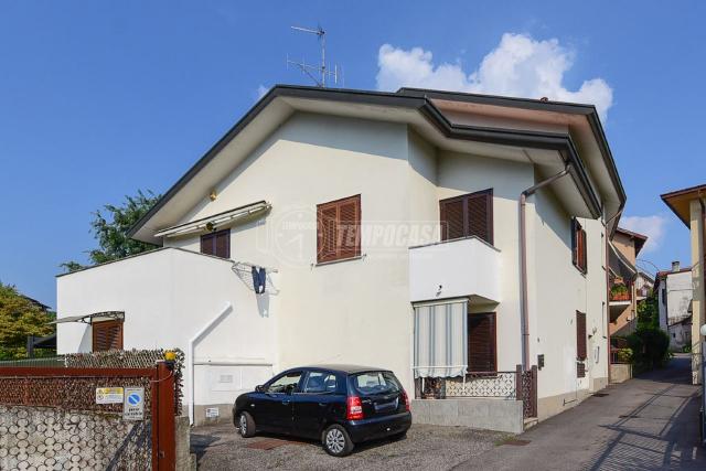 Dreizimmerwohnung in Via Lepanto, Cantù - Foto 1