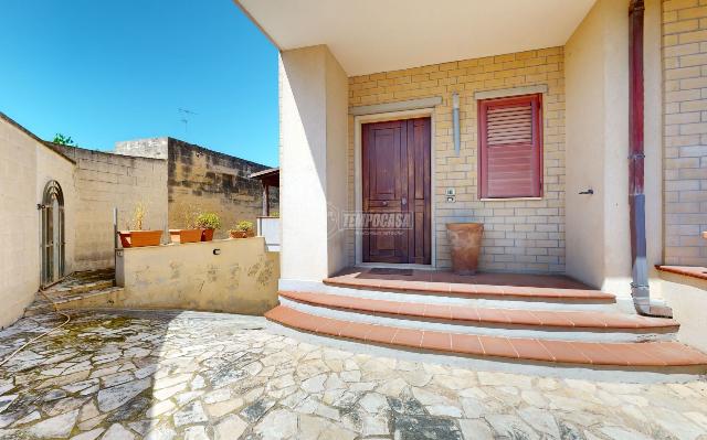 Mansion in Via Vernole 29, Lecce - Photo 1