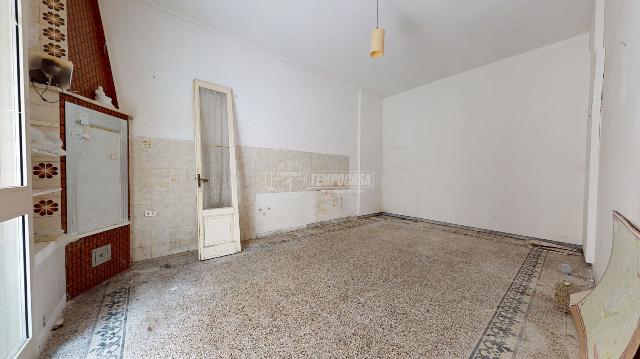 2-room flat in Via Luigi Cadorna, Conversano - Photo 1