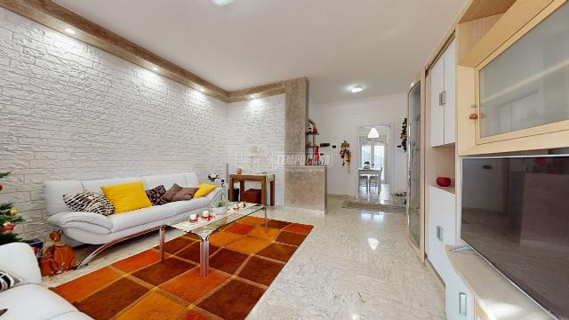 4-room flat in Via Giuseppe Papalia, Conversano - Photo 1