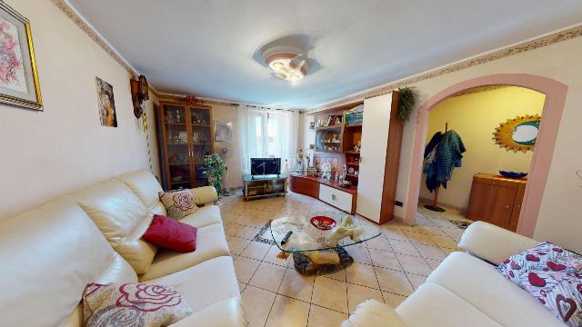 3-room flat in Via Motta, Malnate - Photo 1