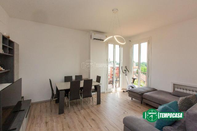 3-room flat in Via Giacomo Leopardi 5, Castellanza - Photo 1