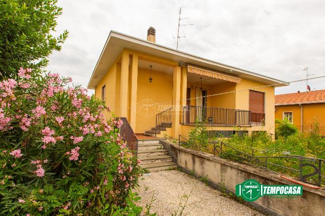 Villa in Via Achille Grandi 5, Castellanza - Foto 1