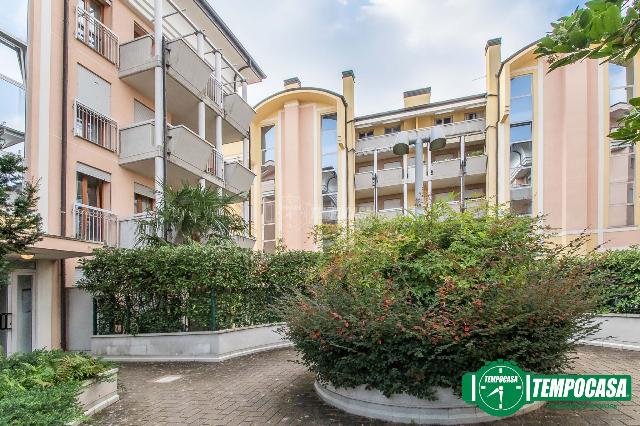 2-room flat in Via Don Erasmo Valenti 3, Rescaldina - Photo 1