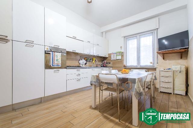 3-room flat in Via Silvio Pellico 22//20, Rescaldina - Photo 1