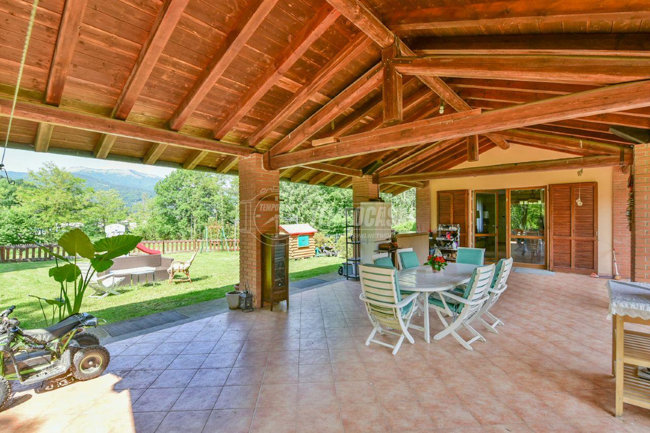 Villa in vendita a Montorfano