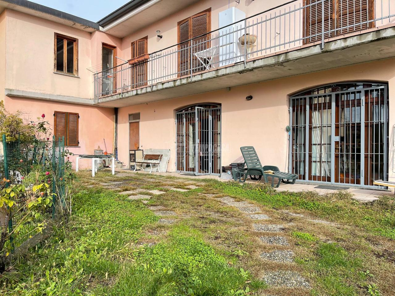 Villa a schiera in vendita a Albese Con Cassano