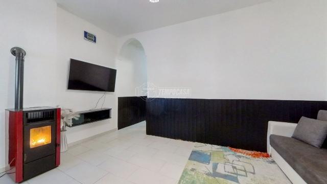 2-room flat in Via Rovascio 310/10, Tavernerio - Photo 1