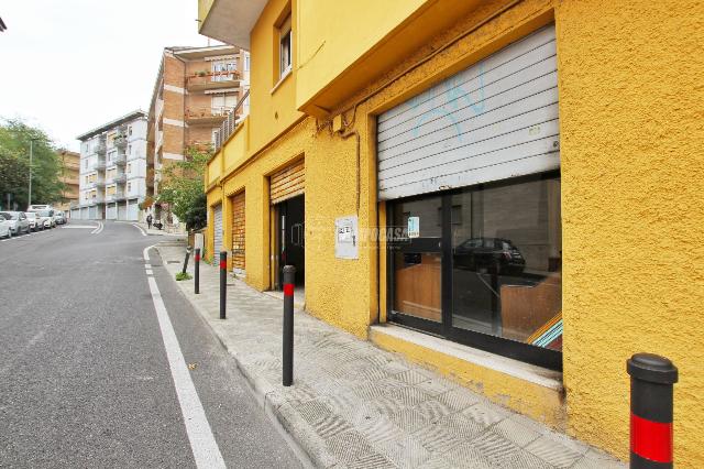 Negozio in Via Vittorio Veneto, Ancona - Foto 1