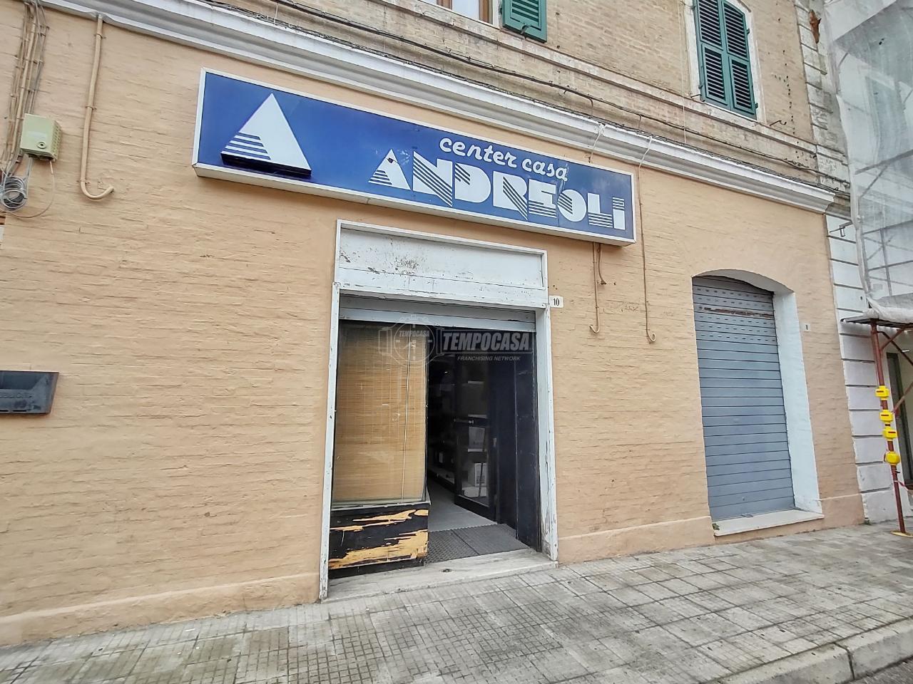 Negozio in vendita a Ancona