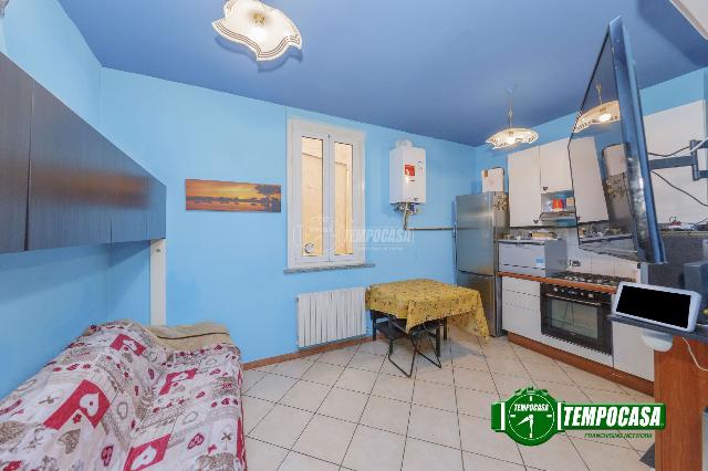 2-room flat in Via Sempione, Pero - Photo 1