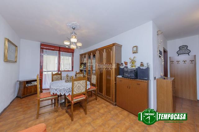 3-room flat in Via Donatori del Sangue, Pero - Photo 1