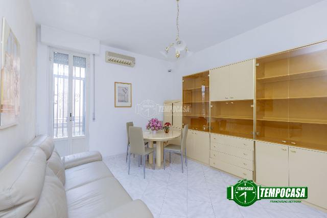 3-room flat in Via Olona, Pero - Photo 1