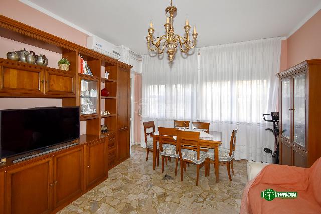 4-room flat in Via Europa, Rozzano - Photo 1