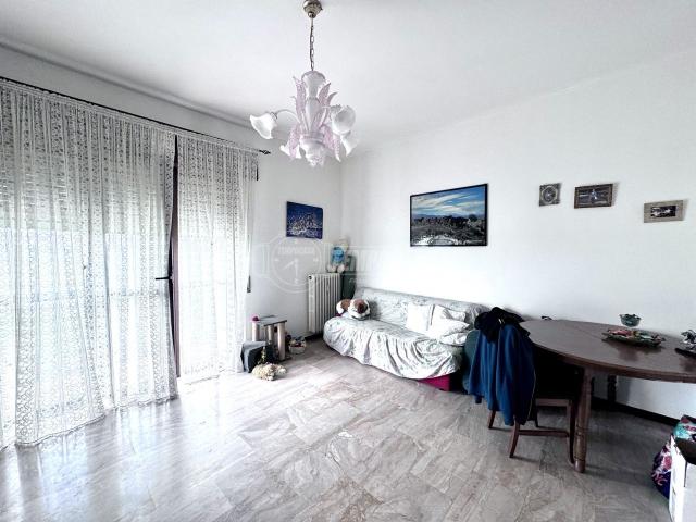 3-room flat in Via Eugenio Curiel, Rozzano - Photo 1