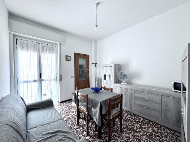 3-room flat in Via Tevere, Rozzano - Photo 1