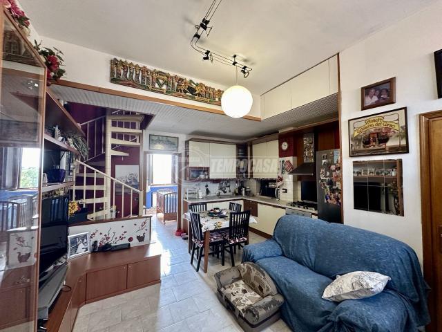 2-room flat in Via Viquarterio, Pieve Emanuele - Photo 1