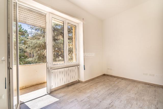 4-room flat in Via Istria, Viterbo - Photo 1