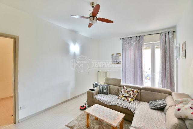 4-room flat in Via San Giorgio, Erba - Photo 1