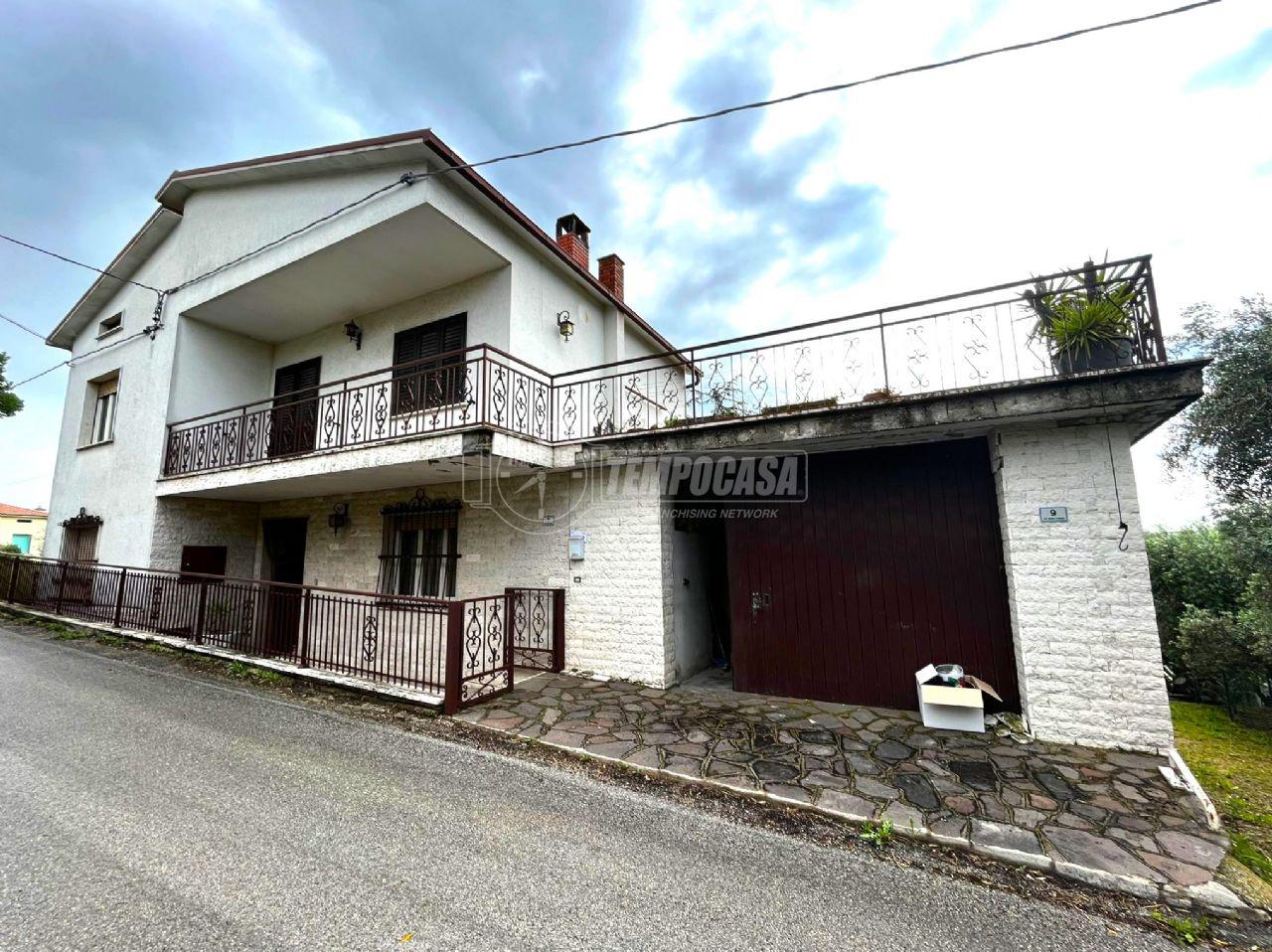 Casa indipendente in vendita a Sant'Omero