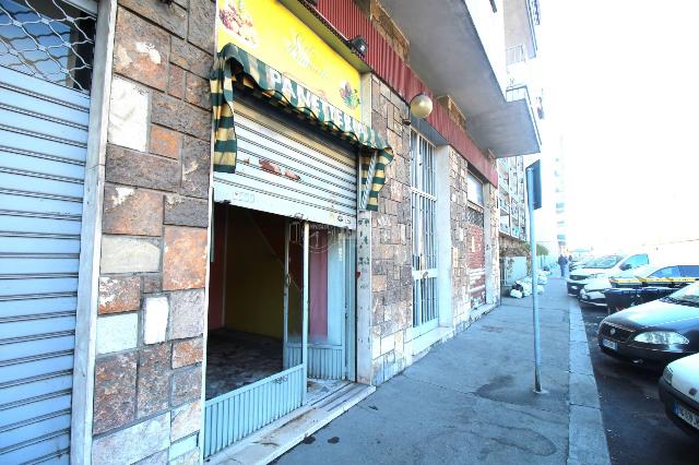 Shop in Via Santa Maria Mazzarello, Torino - Photo 1