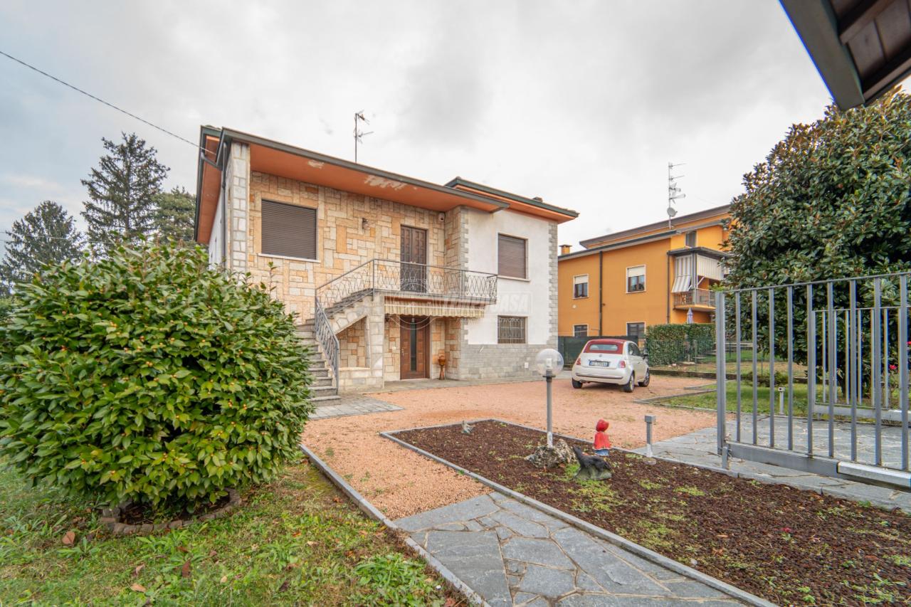 Villa in vendita a Oggiona Con Santo Stefano